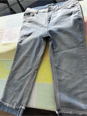 Light Gray women’s Straight-Leg Jeans